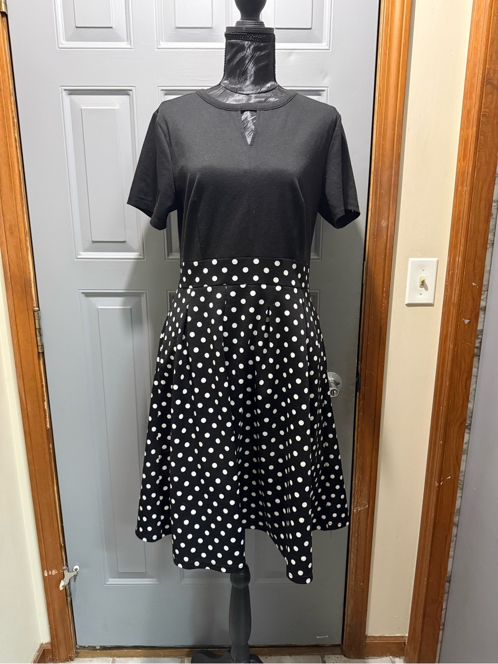 Classic Black & White Polka Dot Fit-and-Flare Dress with pockets (L)
